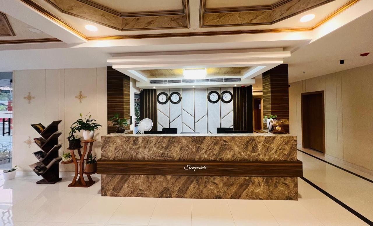 Hotel Seapark Kollam Esterno foto
