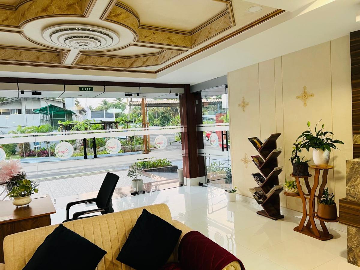 Hotel Seapark Kollam Esterno foto