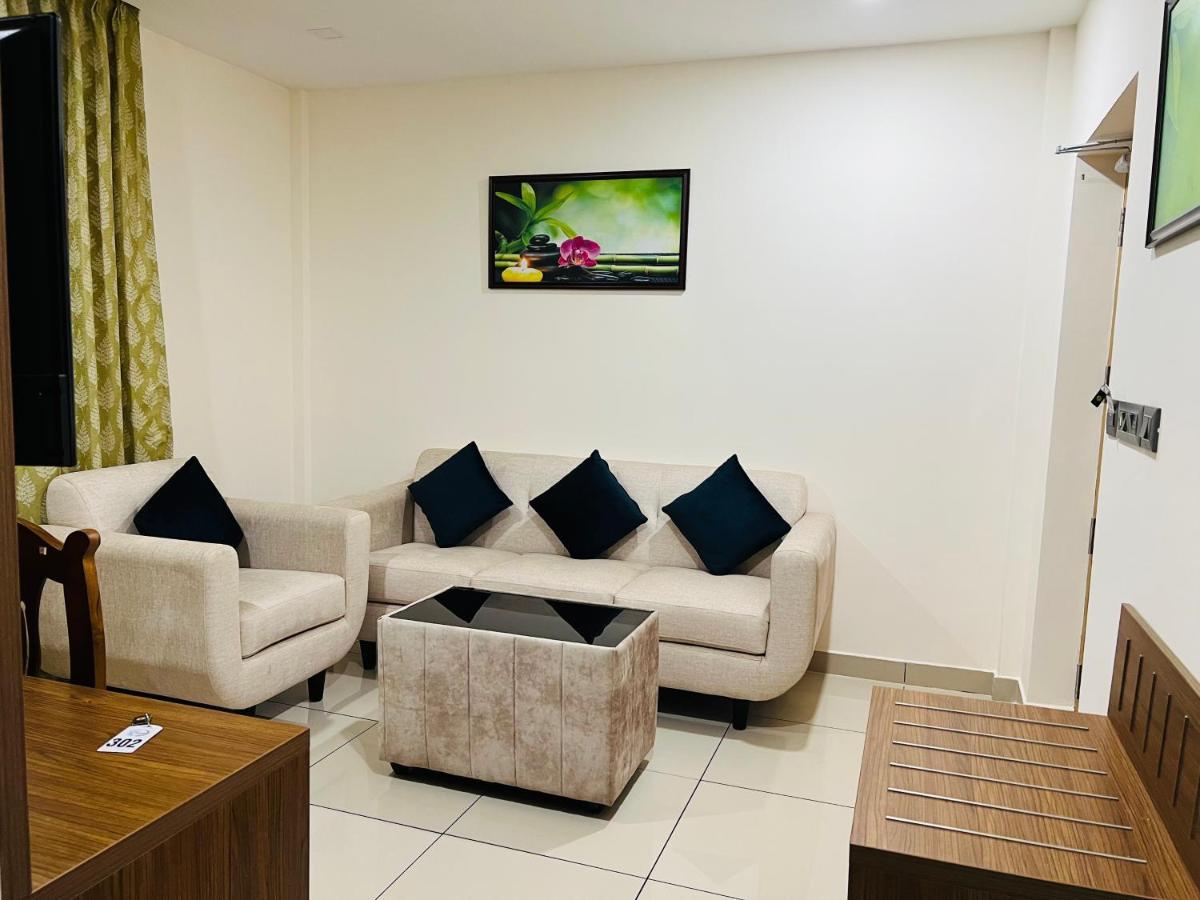 Hotel Seapark Kollam Esterno foto