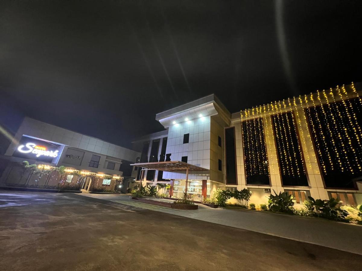 Hotel Seapark Kollam Esterno foto