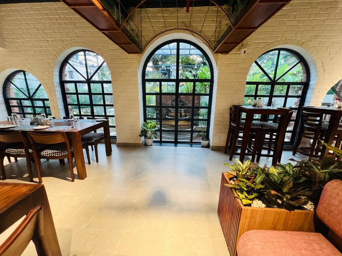Hotel Seapark Kollam Esterno foto