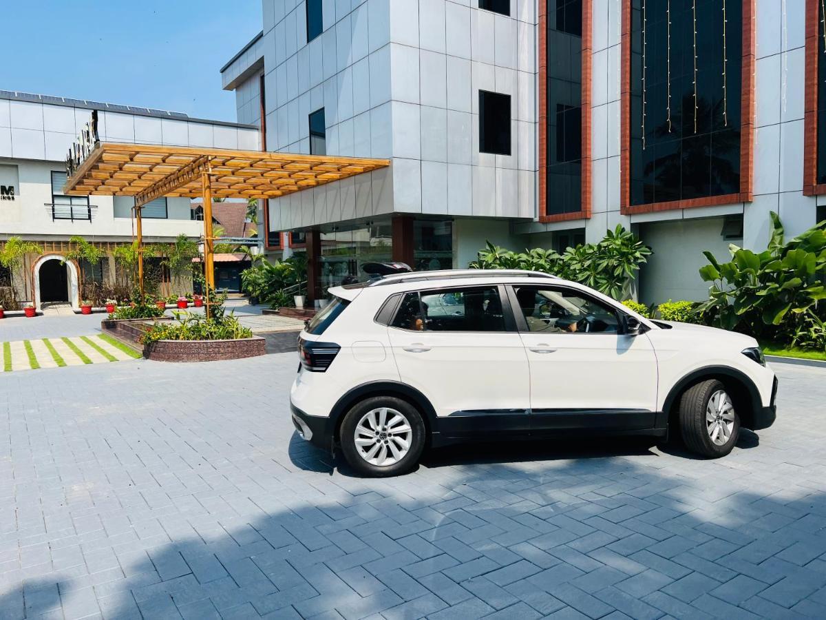 Hotel Seapark Kollam Esterno foto